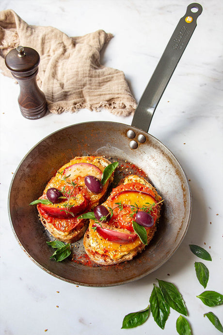 Receta Tosta de hummus, nectarina y tomate - Blog de UShop